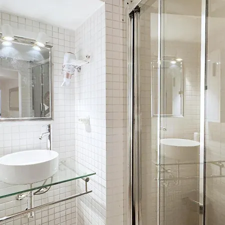 Basilio Next To Ladra Flea Market Apartment *