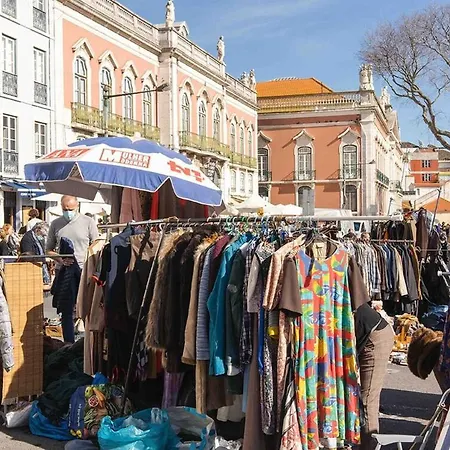 Apartamento Basilio Next To Ladra Flea Market *