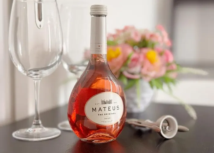 Basilio Next To Ladra Flea Market شقة *