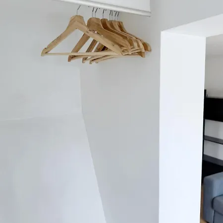 Apartman Basilio Next To Ladra Flea Market