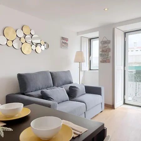 Apartman Basilio Next To Ladra Flea Market